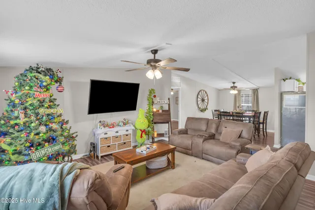 $199,900 | 406 King Arthur Drive, Whiteville, NC 28472