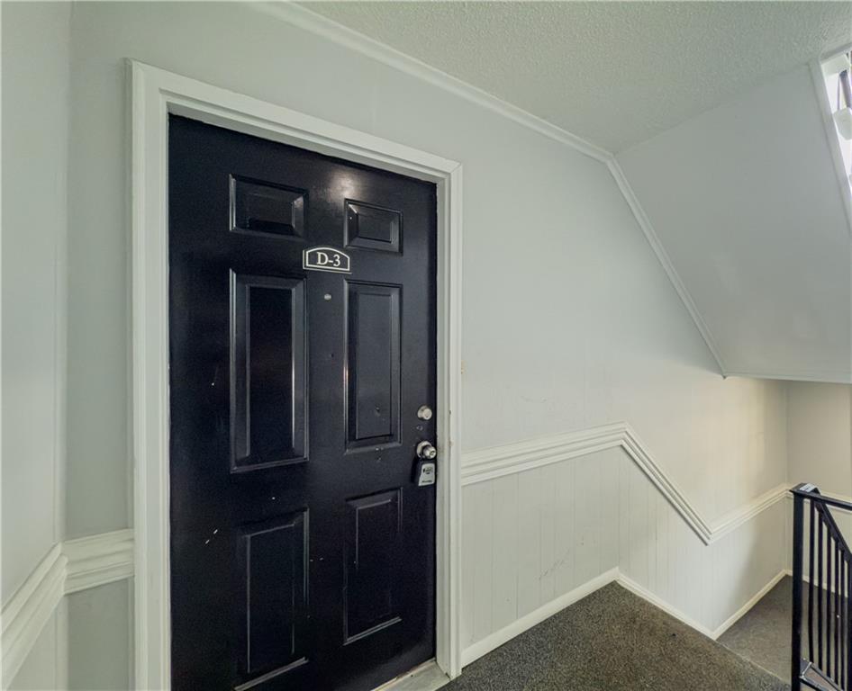 3301 Henderson Mill Road, Unit D3 Atlanta, GA 30341 - Photo 2 of 32 a view of a hallway