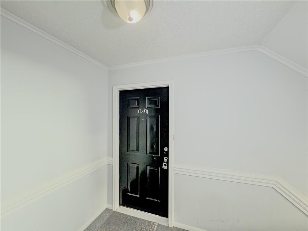 3301 Henderson Mill Road, Unit D3 Atlanta, GA 30341 - Photo 3 of 32 a view of a hallway