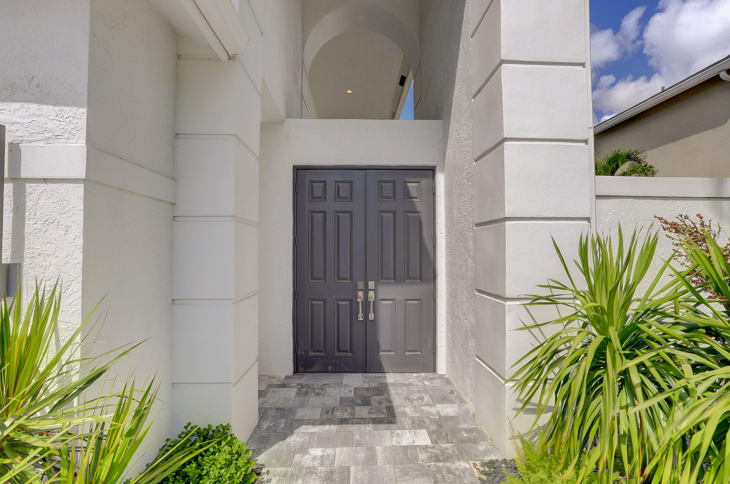 5779 Regency Circle West Boca Raton, FL 33496 - Photo 3 of 60 03_img_6072_3_4_5_6