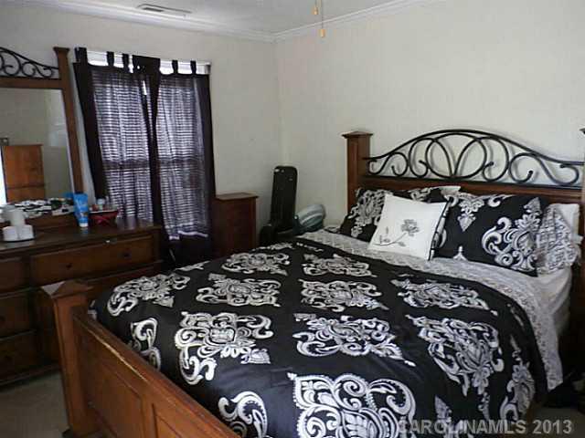 1128 Tot Dellinger Road Cherryville, NC 28021 - Photo 5 of 16 Gallery Image 5