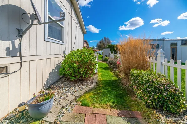 $115,000 | 10716 61st Street East, Unit 108, Puyallup, WA 98372