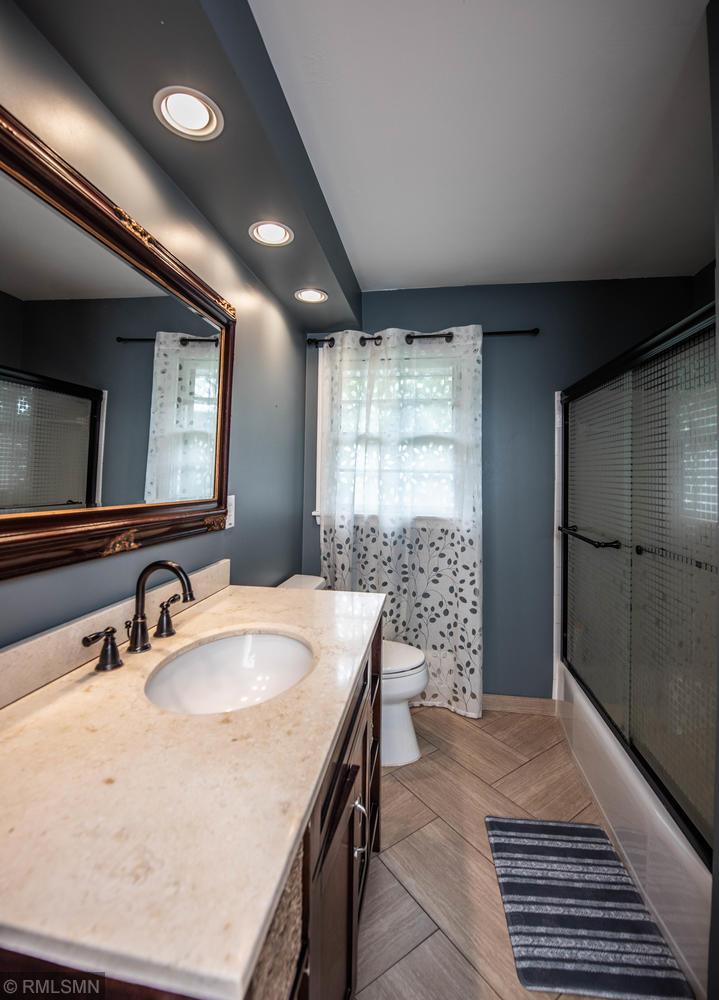5100 Valley View Road Edina, MN 55436 - Photo 17 of 40 Gallery Image 17