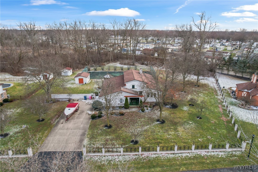 2075 Robert Drive Niagara, NY 14304 - Photo 1 of 49