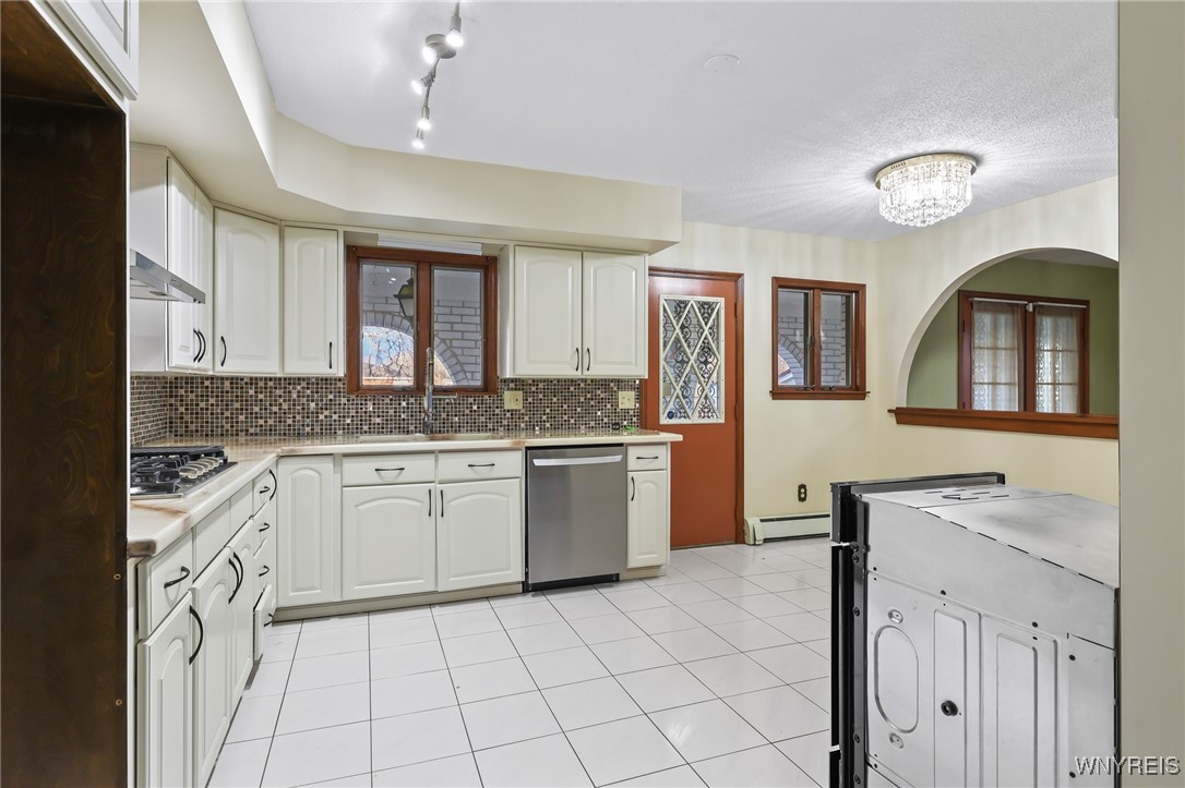 2075 Robert Drive Niagara, NY 14304 - Photo 20 of 49