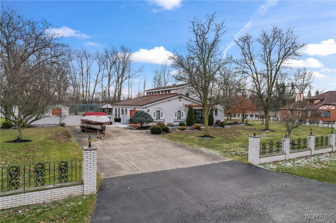 2075 Robert Drive Niagara, NY 14304 - Photo 4 of 49