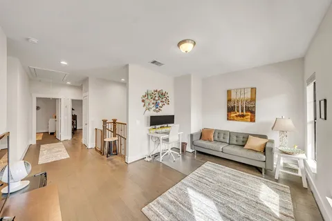 $620,000 | 3510 Huntsford Drive, Houston, TX 77008