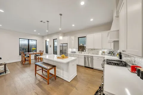 $620,000 | 3510 Huntsford Drive, Houston, TX 77008