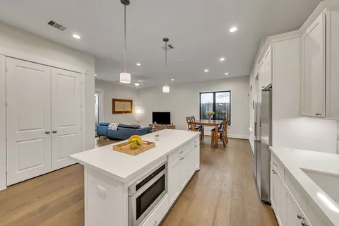 $620,000 | 3510 Huntsford Drive, Houston, TX 77008