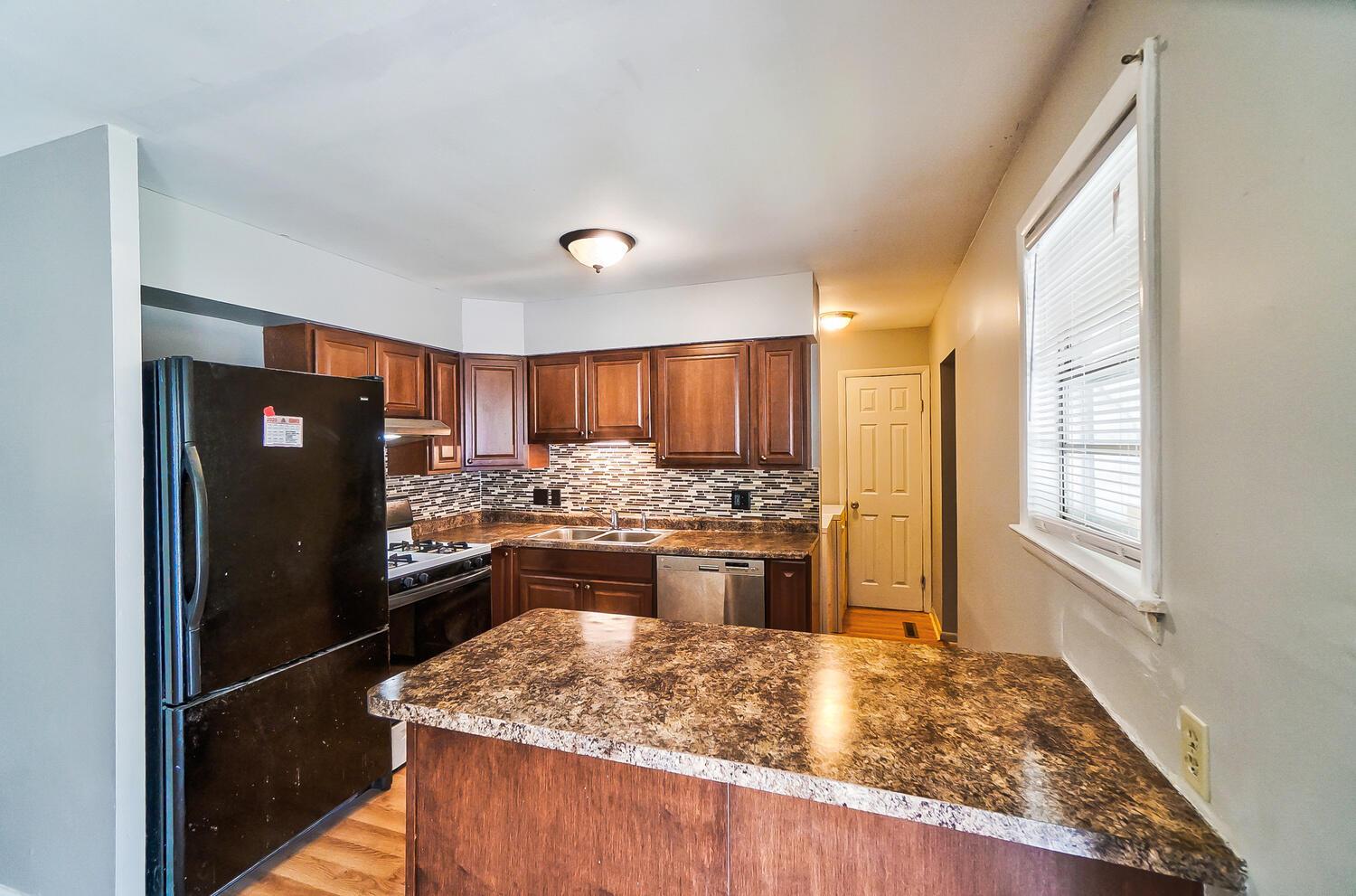 1597 South Hamilton Road Columbus, OH 43227 - Photo 15 of 34 50031043-0071_web