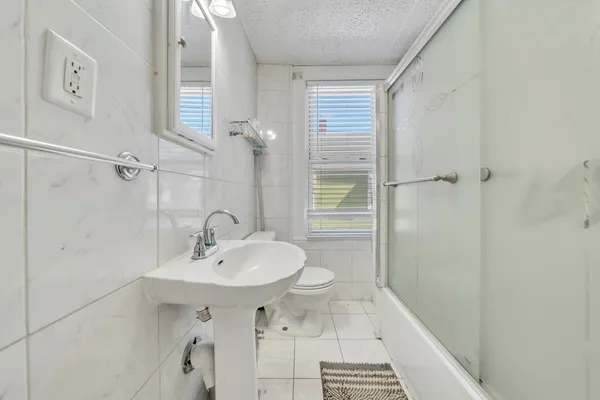 $165,000 | 1856 Kenwood Boulevard Southeast, Roanoke, VA 24013