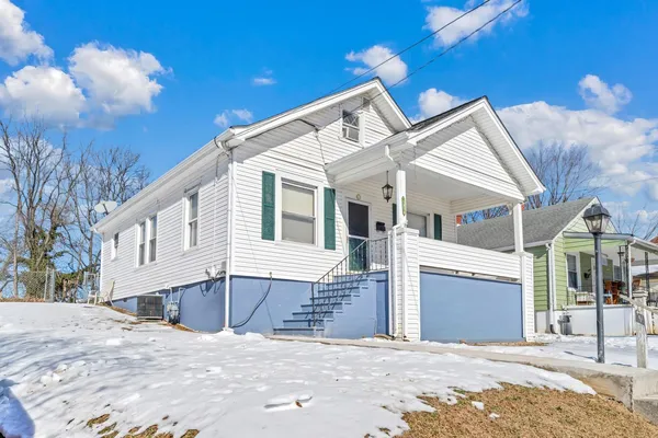 $165,000 | 1856 Kenwood Boulevard Southeast, Roanoke, VA 24013