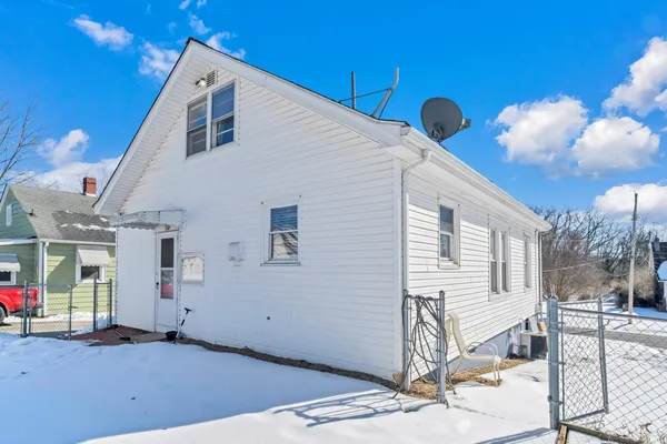 $165,000 | 1856 Kenwood Boulevard Southeast, Roanoke, VA 24013