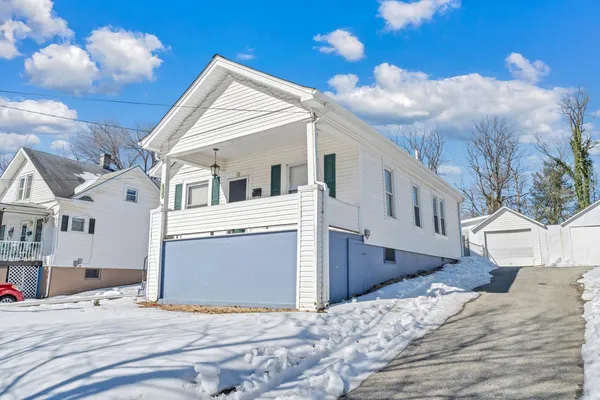 $165,000 | 1856 Kenwood Boulevard Southeast, Roanoke, VA 24013