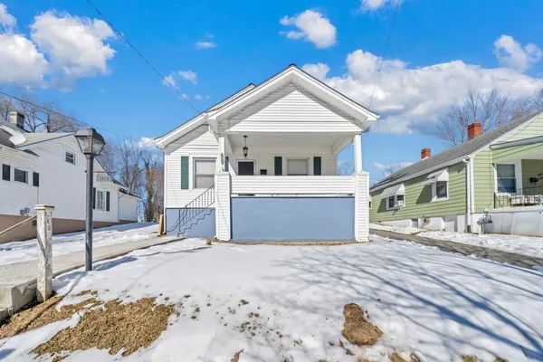 $165,000 | 1856 Kenwood Boulevard Southeast, Roanoke, VA 24013