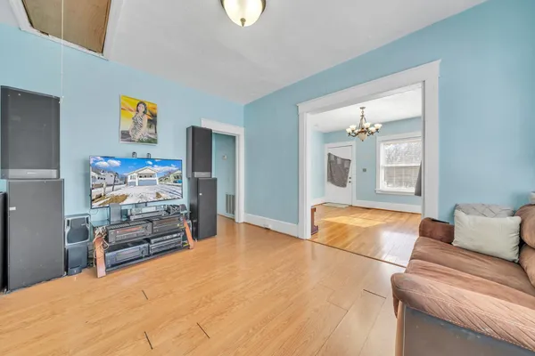 $165,000 | 1856 Kenwood Boulevard Southeast, Roanoke, VA 24013