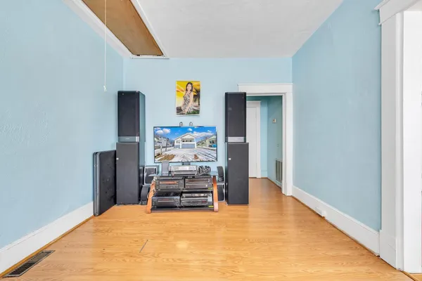 $165,000 | 1856 Kenwood Boulevard Southeast, Roanoke, VA 24013