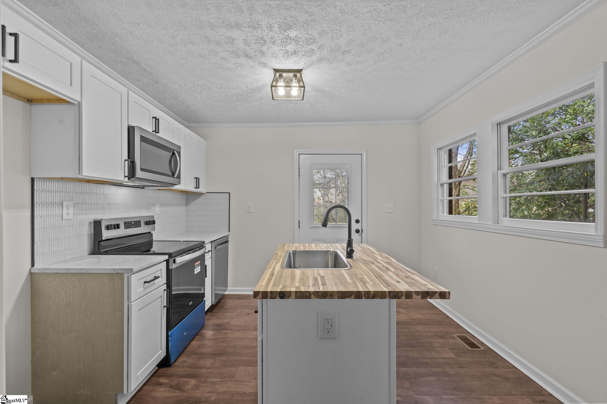 8 Lee Street Liberty, SC 29657 - Photo 12 of 36