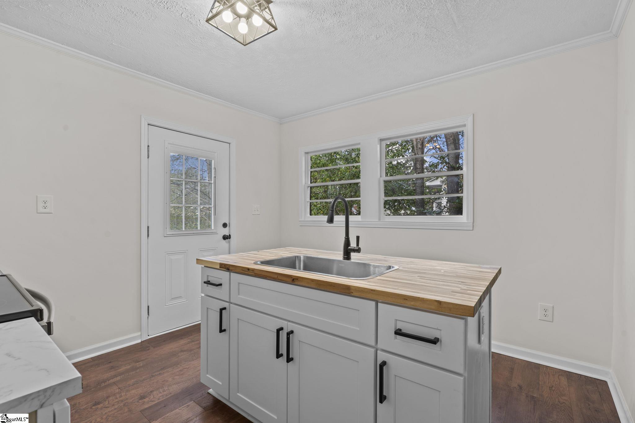 8 Lee Street Liberty, SC 29657 - Photo 15 of 36