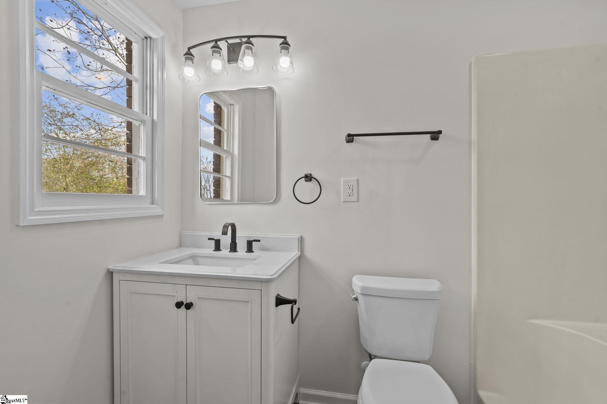 8 Lee Street Liberty, SC 29657 - Photo 23 of 36