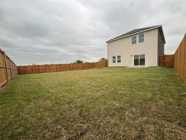 $2,300 | 6089 Mojave Drive, Forney, TX 75126