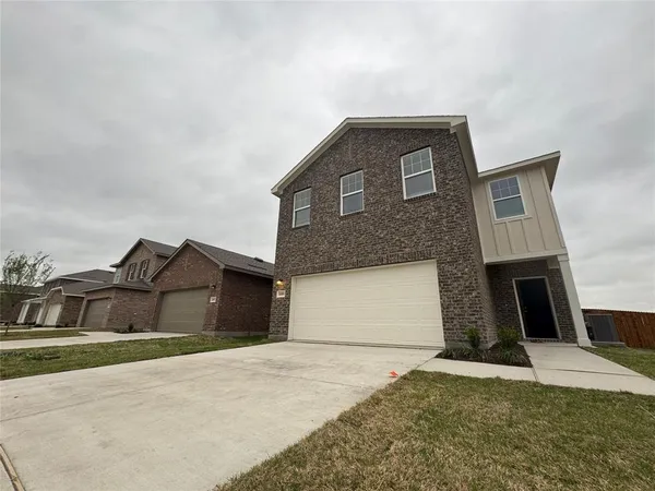$2,300 | 6089 Mojave Drive, Forney, TX 75126