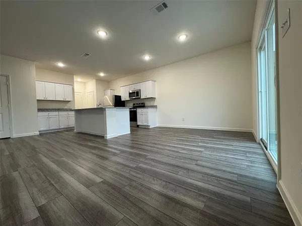 $2,300 | 6089 Mojave Drive, Forney, TX 75126