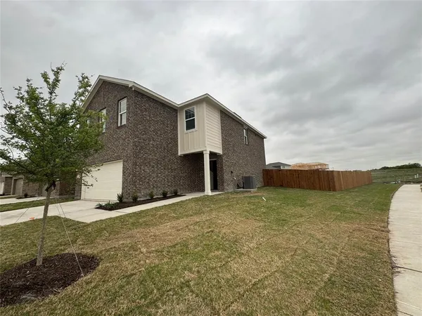 $2,300 | 6089 Mojave Drive, Forney, TX 75126