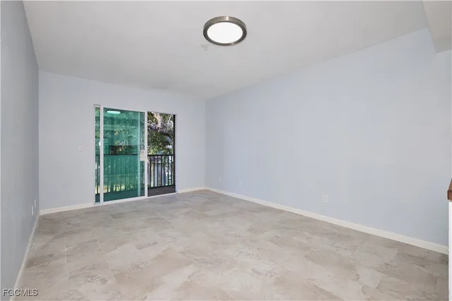 $1,000 | 824 Alderman Street, Unit 209, Fort Myers, FL 33916