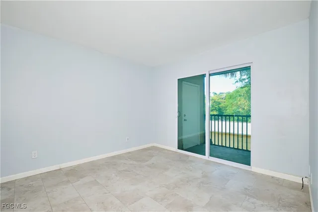 $1,000 | 824 Alderman Street, Unit 209, Fort Myers, FL 33916