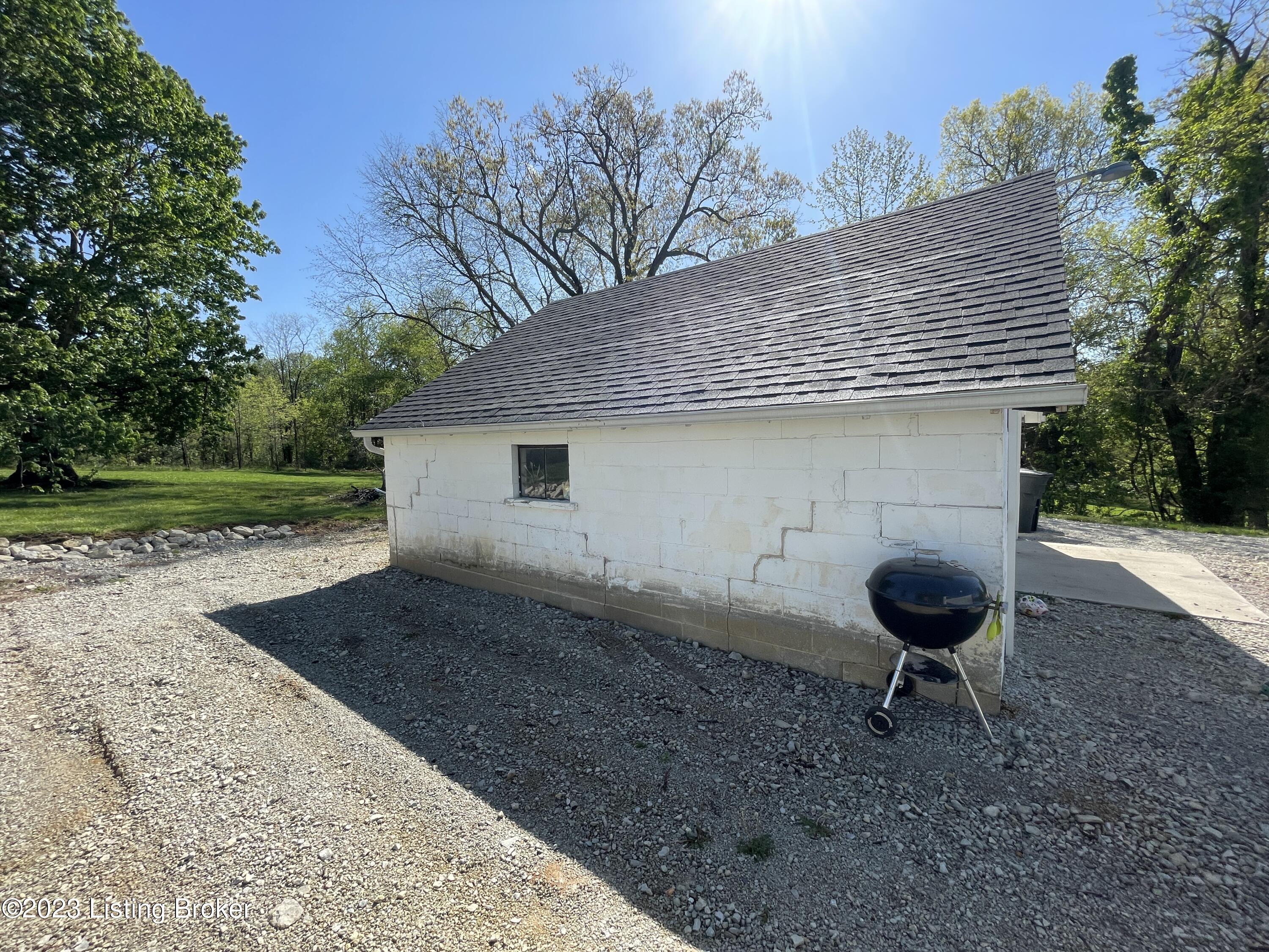 2142 Rock Ridge Road Brandenburg, KY 40108 - Photo 7 of 18 IMG_4831