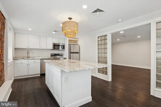 $1,695 | 3 South Brandywine Avenue, Unit 3RD 6, Modena, PA 19320