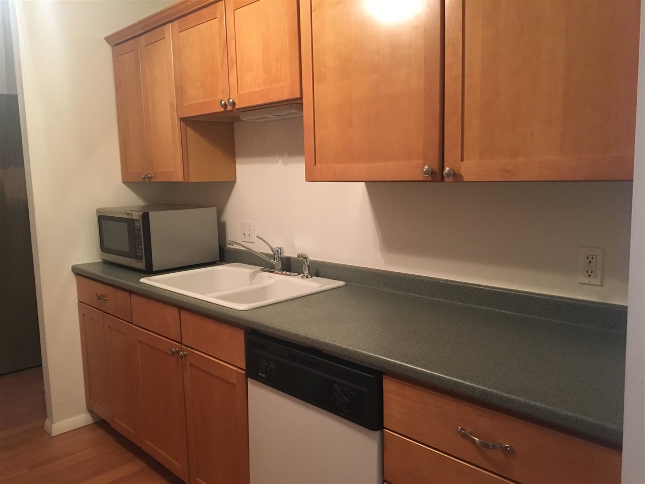 6 Strawberry Bank Road, Unit 18 Nashua, NH 03062 - Photo 7 of 8