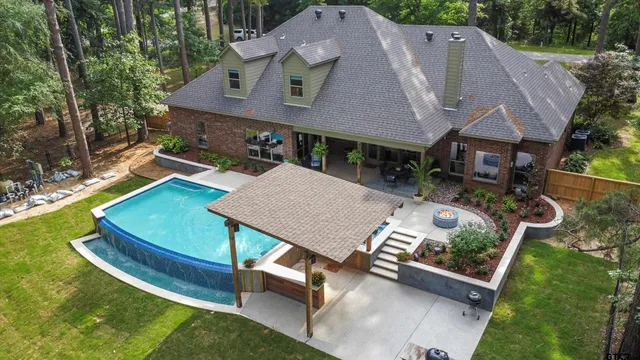 $794,900 | 18551 Lazy Lane, Flint, TX 75762