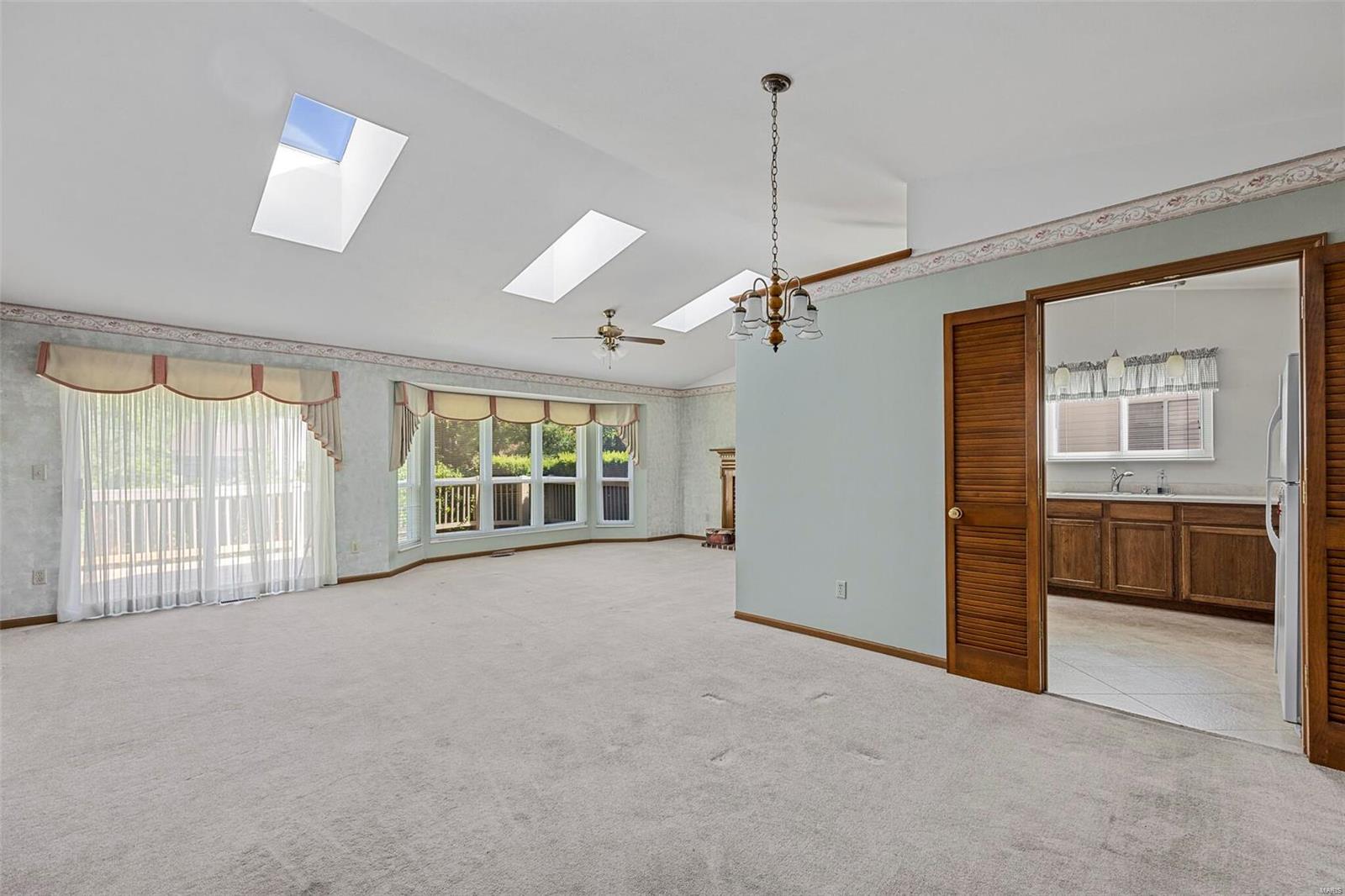 204 Addison Drive St. Peters, MO 63376 - Photo 4 of 35