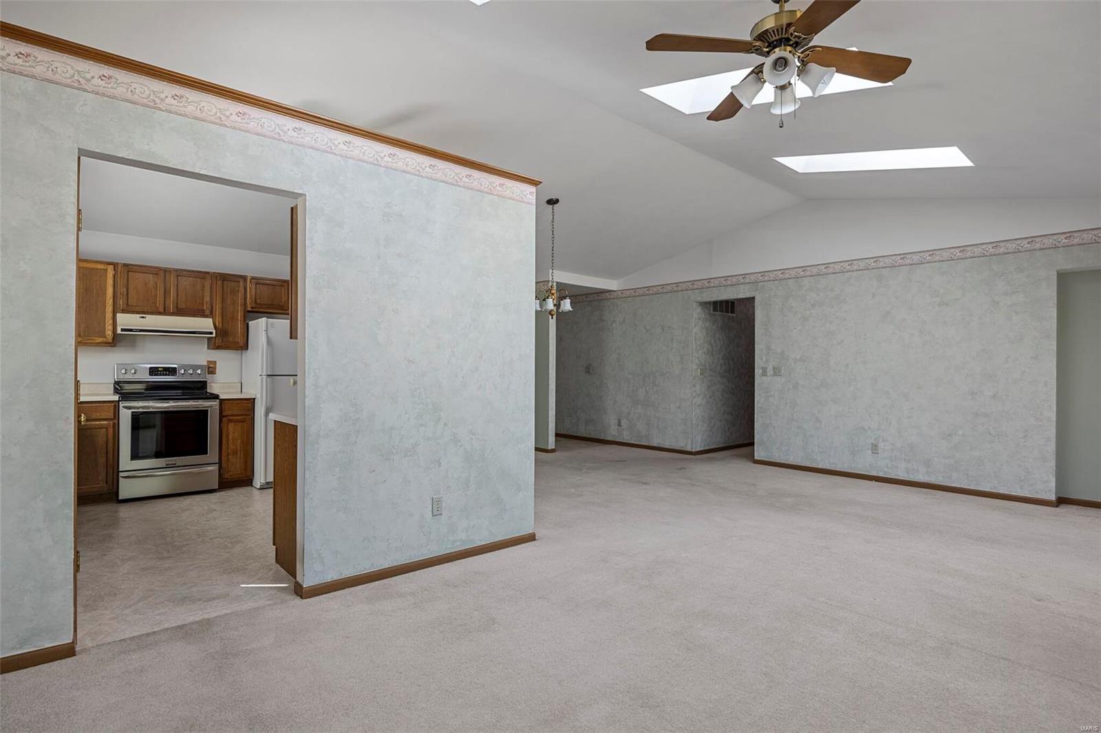 204 Addison Drive St. Peters, MO 63376 - Photo 8 of 35