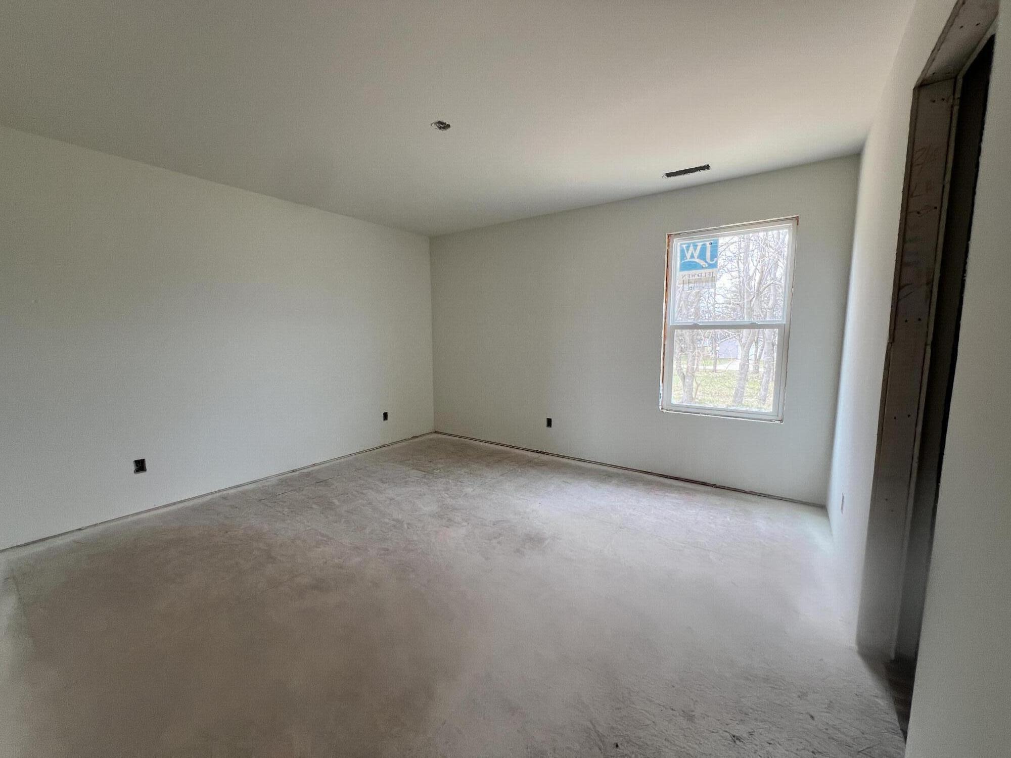 318 Litchfield Road Kingsford Heights, IN 46346 - Photo 8 of 12 2000x1500