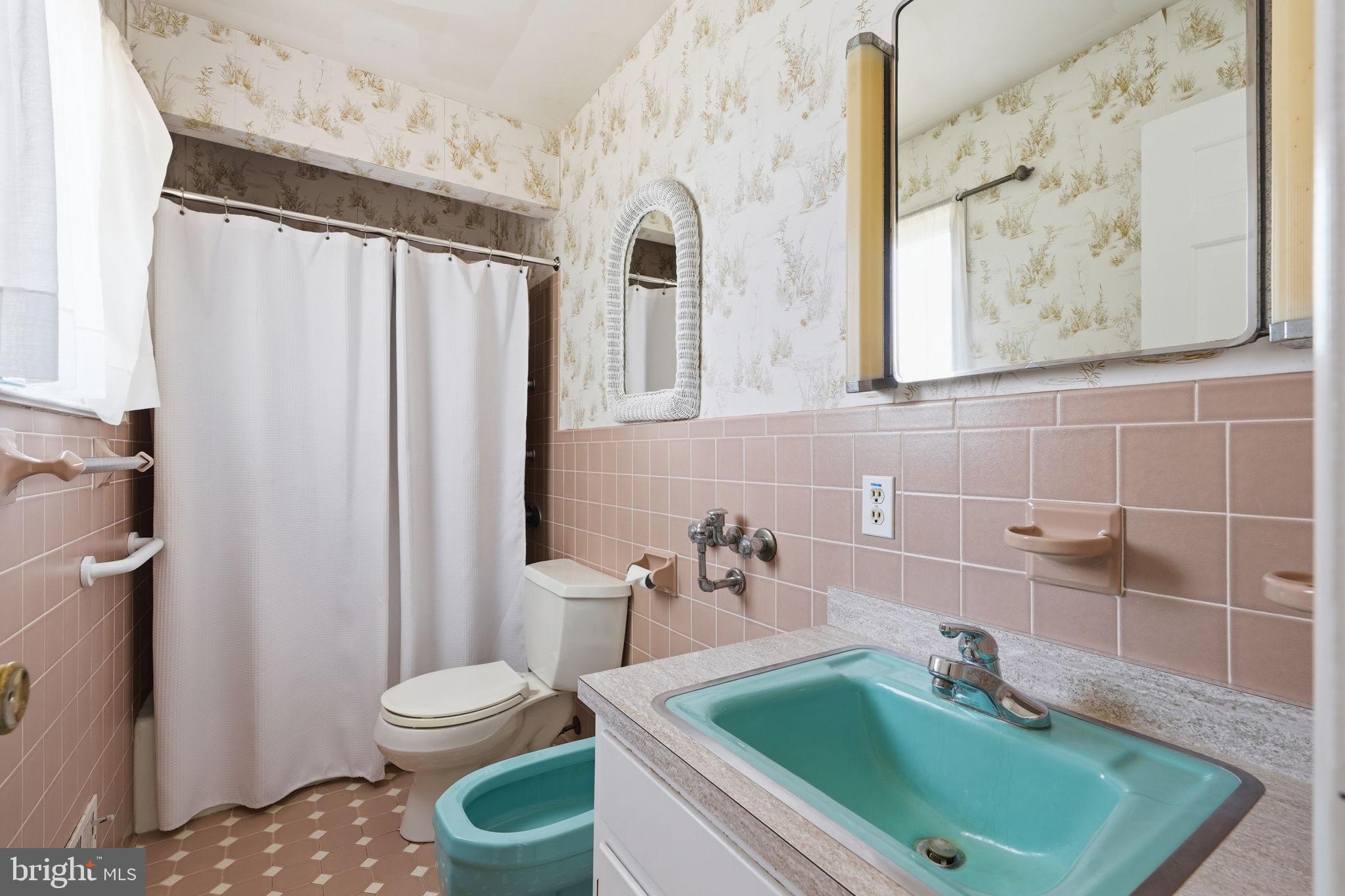 1668 Homewood Landing Road Annapolis, MD 21409 - Photo 22 of 38 En suite bathroom with bidet