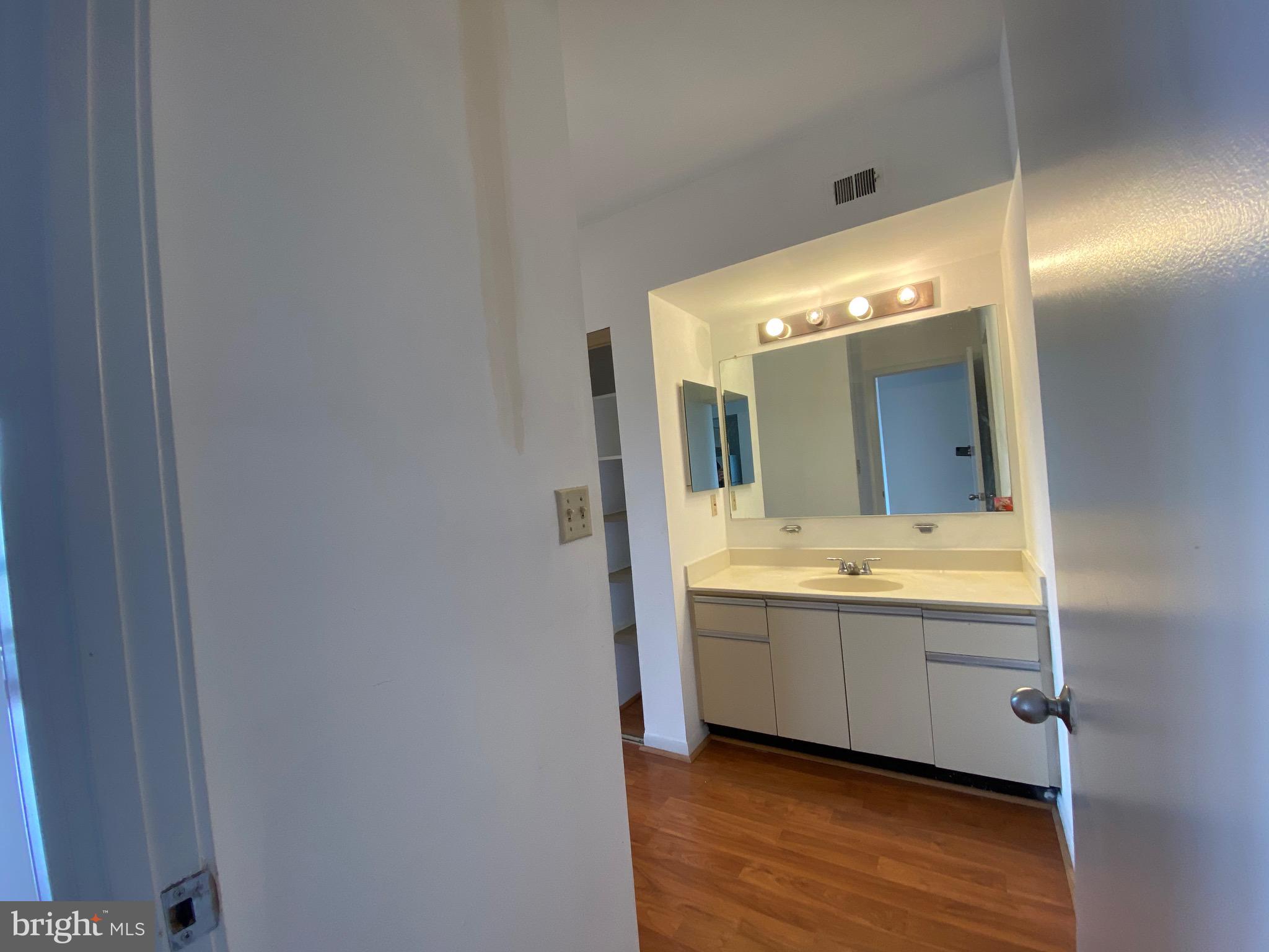 5505 Seminary Road, Unit 2108 Falls Church, VA 22041 - Photo 11 of 22