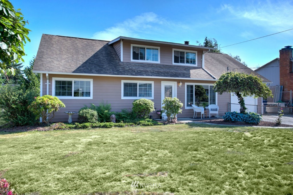 12677 Southeast 161st Street Renton, WA 98058 - Photo 1 of 20 Gallery Image 1