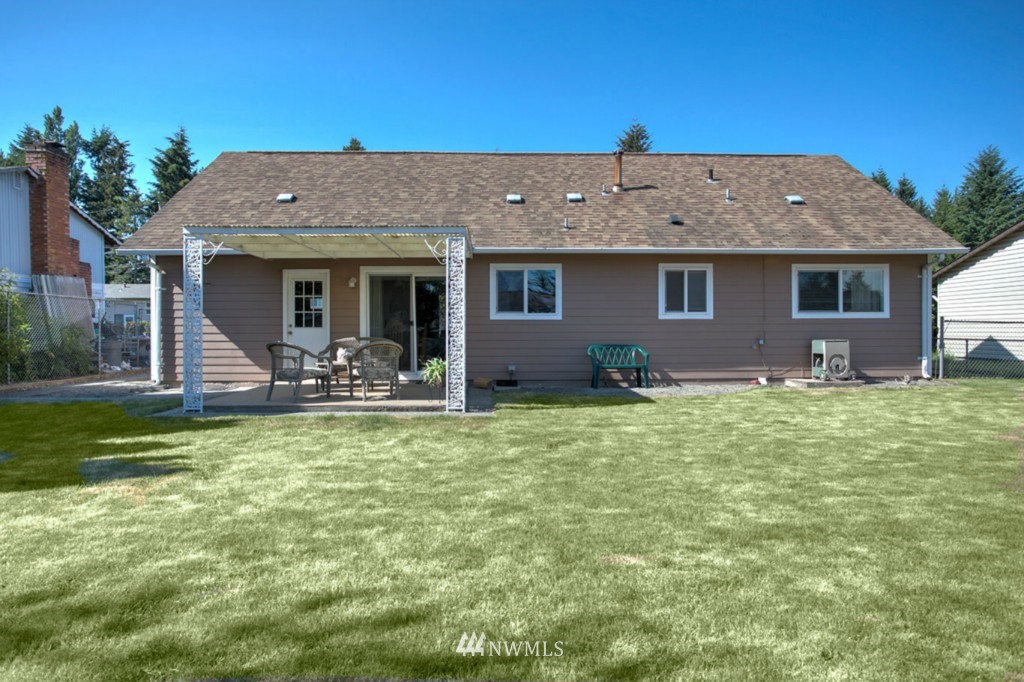 12677 Southeast 161st Street Renton, WA 98058 - Photo 15 of 20 Gallery Image 15