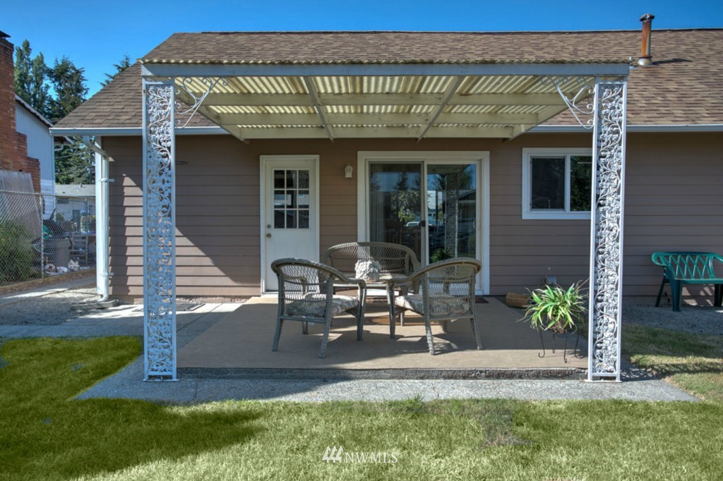 12677 Southeast 161st Street Renton, WA 98058 - Photo 16 of 20 Gallery Image 16