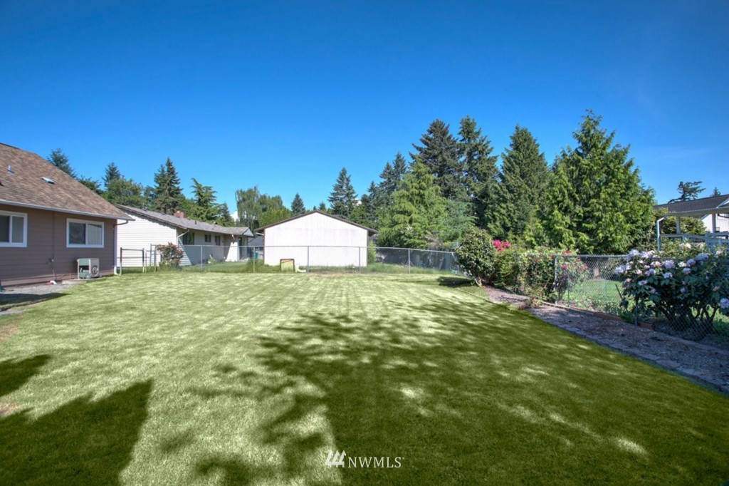 12677 Southeast 161st Street Renton, WA 98058 - Photo 17 of 20 Gallery Image 17