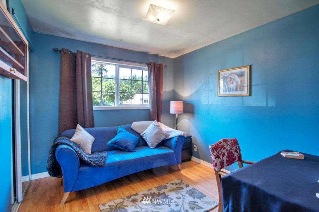 12677 Southeast 161st Street Renton, WA 98058 - Photo 9 of 20 Gallery Image 9