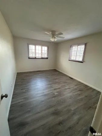 $1,200 | 2 Sundowner Lane, Springfield, IL 62711