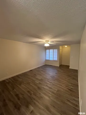 $1,200 | 2 Sundowner Lane, Springfield, IL 62711