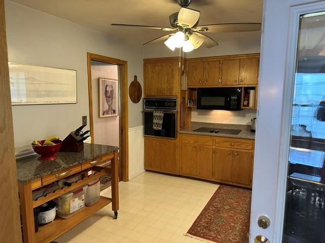 765 Rose Place Roseville, MN 55113 - Photo 38 of 56