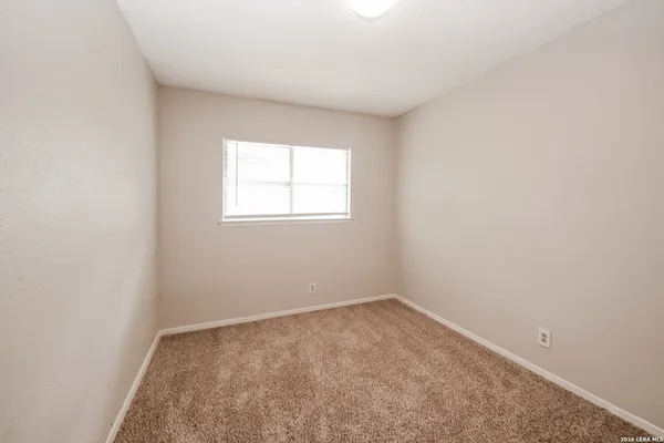 $1,350 | 702 Dana Drive, Converse, TX 78109