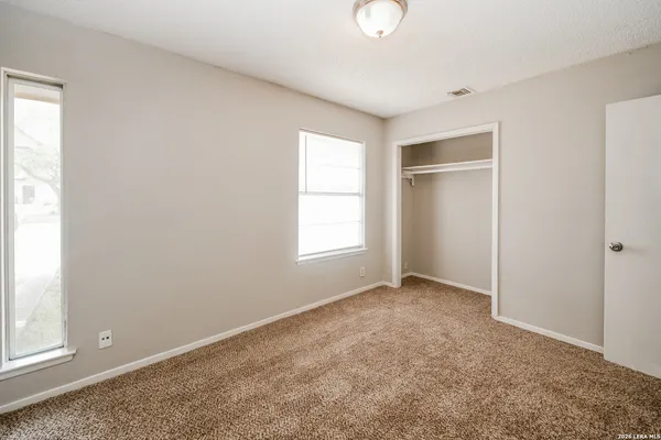 $1,350 | 702 Dana Drive, Converse, TX 78109