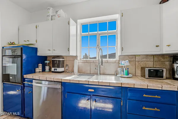 $479,000 | 700 East Baltimore Drive, El Paso, TX 79902